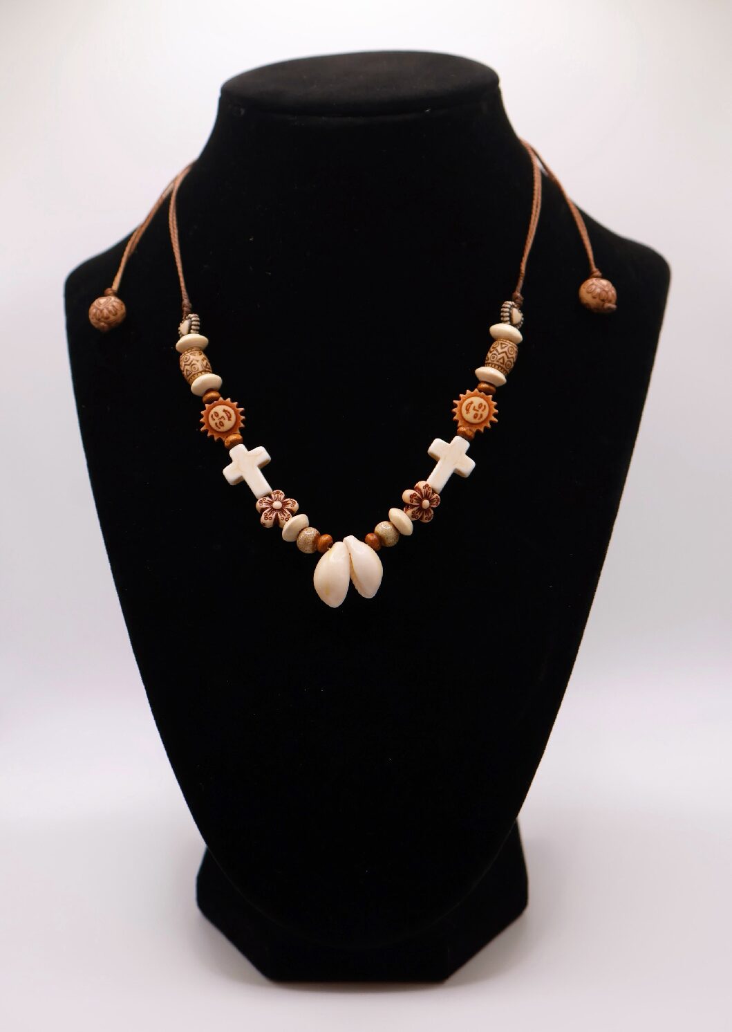 Western White Duel Shell Necklace